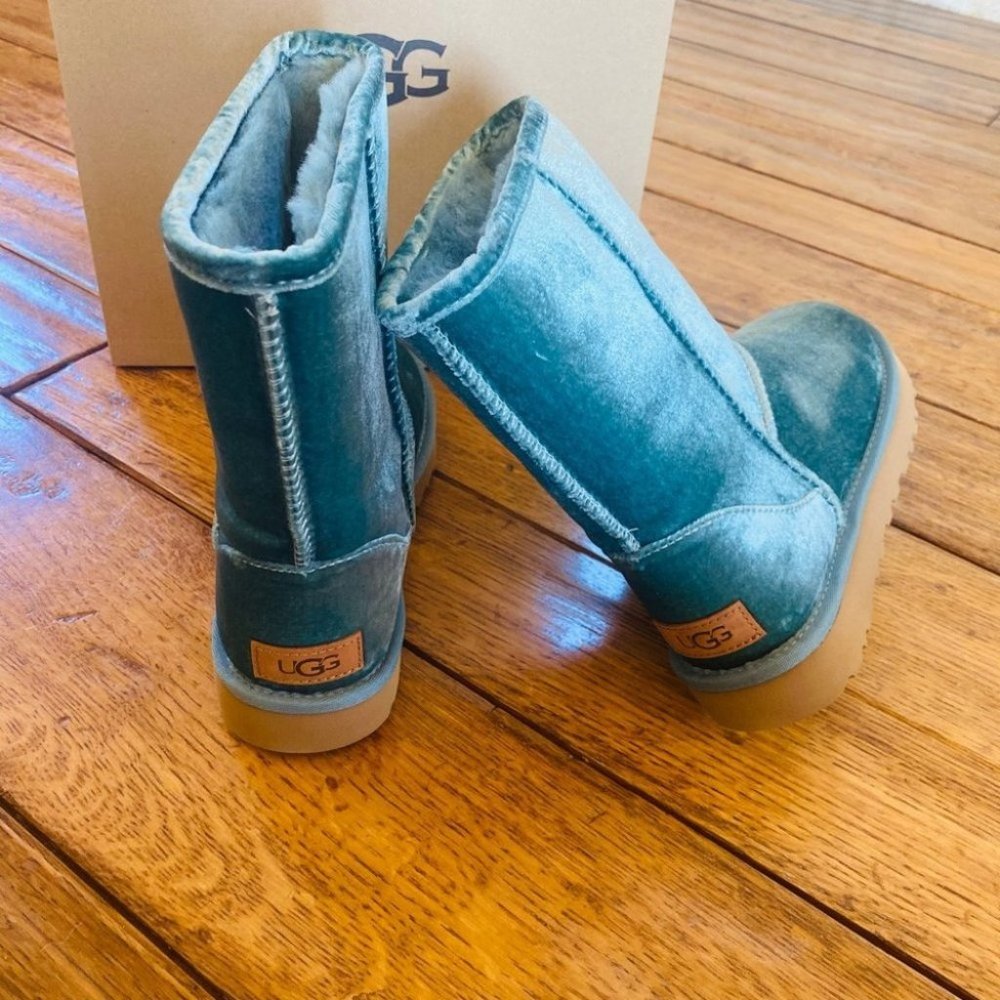 NIB W classic shirt II Velvet boots